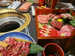 -山川小町·极番烧肉(新地假日广场店)