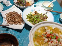 -呷湘厨·鱼汤捞饭·剁椒鱼头·辣椒炒肉(国家会展中心店)