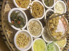 -包整·丝娃娃(一览甲秀楼风景店)