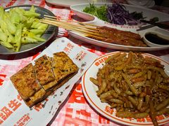 -威记烧嘢·南宁烧烤·超级生牛(绿地店)