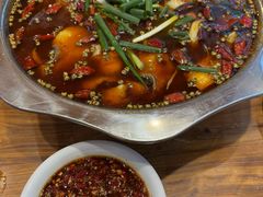 -乡土特色.冷锅鱼.牦牛肉汤锅