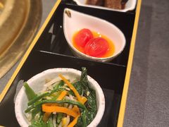 -铭牛烧肉·和牛海鲜自助(高新月牙湖店)