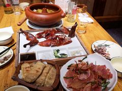 -老滇山寨•云南特色菜•地方菜•民族风情歌舞表演(金碧店)