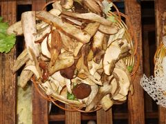 -易门野生菌府·菌海森林(月牙潭公园店)
