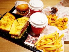-The Habit Burger Grill 哈比特汉堡(爱琴海店)