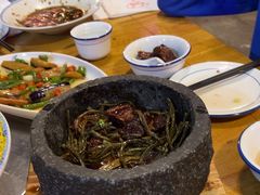 -茅台镇网红溶洞餐厅·茅帮菜馆