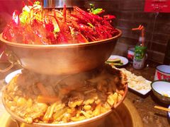 -沪小二炭火蛙锅(淮海中路美食不夜城店)