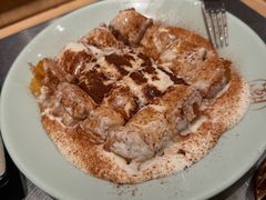 漏奶滑-潮界(虹桥新天地店)