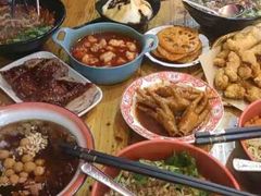 -爆炸头阿姨小四川正宗川味小吃(无任何分店)