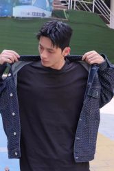 -一家只做男发烫染的店