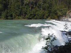 -阿萨巴斯卡瀑布观景点