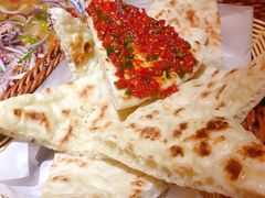 锡伯大饼-一个勺子新疆锡伯主题私房菜(红墙巷49号院店)