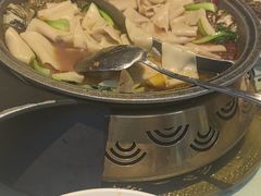 -阿瓦山寨·湘菜现炒·剁椒鱼头王(咸阳总店)