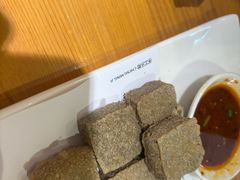 -诚铭记·虾仁汤包·成都小吃(融创店)