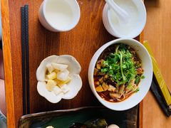 -乐领拈花溪·林涧食韵