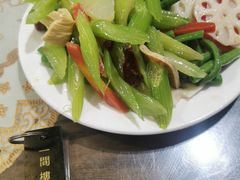 -一间楼牛羊肉泡馍馆(东一路店)