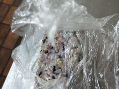 早点的蒸饭包油条-芳婆糕团店(王府大街店)