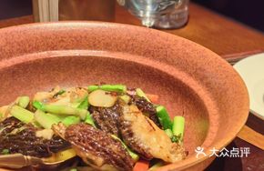 Clay Pot Pan-Fried Stuffed Morel Mushrooms