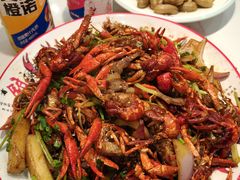 -乡土黄·鲜牛肉火锅·小龙虾(兴业街店)