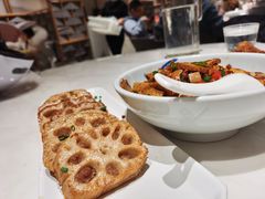 -楚山晓·湖北菜(武汉光谷K11店)