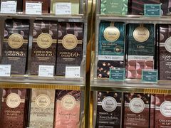 -VENCHI 闻绮(上海佛罗伦萨小镇店)