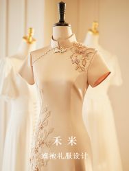 -禾米旗袍妈妈装礼服定制(嘉业国贸店)