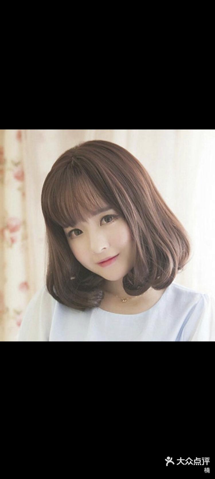 由日本名模梨花rinka一手引领的潮流发型,所以叫梨花头,中短发