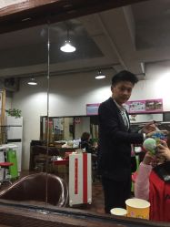 -镁连社·美联社