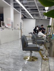 -阿三造型烫染•接发
