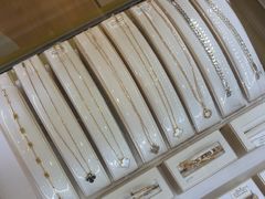 -海星奢选二手奢侈品手表包包鉴定回收寄卖(墨玉南路店)