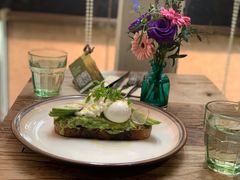 牛油果温泉蛋吐司-O'mills Sourdough Bakery&Bistro(永嘉路店)