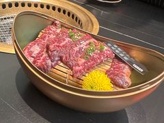 -山川小町·极番烧肉(新地假日广场店)