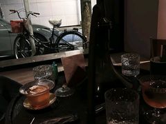 -Hideout Hookah Lounge·隐觅地