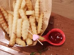-樱花里音乐餐吧·牛扒椰子鸡(东圃店)