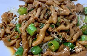 Stir-Fried Goose Intestines in Soy Sauce