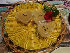 -刘姐啤酒鱼民族演艺餐厅(西街总店)