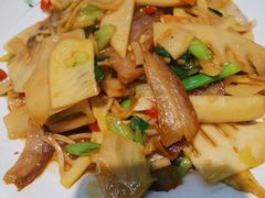 -民间瓦缸煨汤館(嵩山路店)