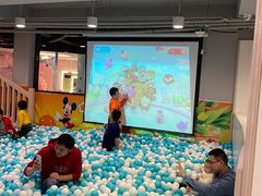 -布鲁豪斯亲子欢乐家庭餐厅