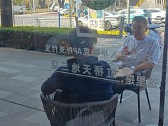 -星巴克臻选(上海虹桥新天地三店)