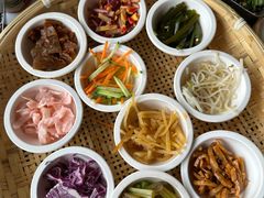 -包整·丝娃娃(一览甲秀楼风景店)