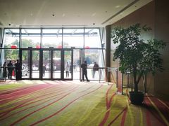 -上海滴水湖皇冠假日酒店