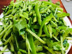 老虎菜-宝瑞门钉肉饼店