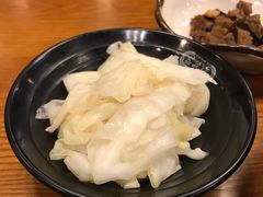 四川泡菜-鑫花溪牛肉米粉(凤凰街创始总店)