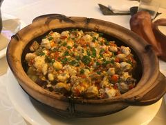 砂锅生焗仔蛎蝗-新镇江酒家(南京西路店)