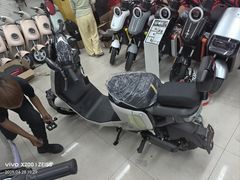 -小牛电动体验·租电动车(德胜门店)