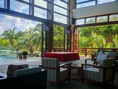 -亚龙湾喜来登·美景台大堂吧