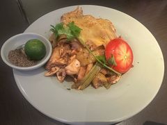 -大头虾越式风味餐厅(光明广场店)