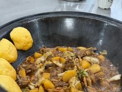 -粘豆包柴火铁锅炖