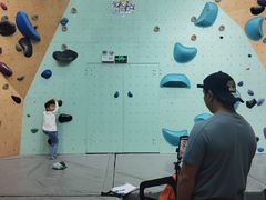 -蓝天攀岩-青少年训练(罗湖益田假日广场店)