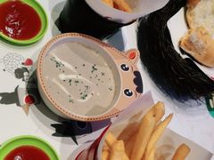 -水桶王国主题餐厅·聚会·生日派对·亲子活动·家庭套餐(亚龙湾希尔顿店)